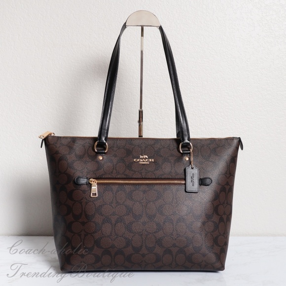 Coach Handbags - NWT Coach Gallery Tote in Signature Canvas